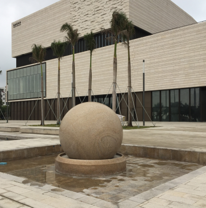 জিঙ্গিয়ান স্টোন ভাস্কর্য ঝুহাইয়ের মূল ভূখণ্ডের চীনের বৃহত্তম ফেং শুই বল তৈরি করে