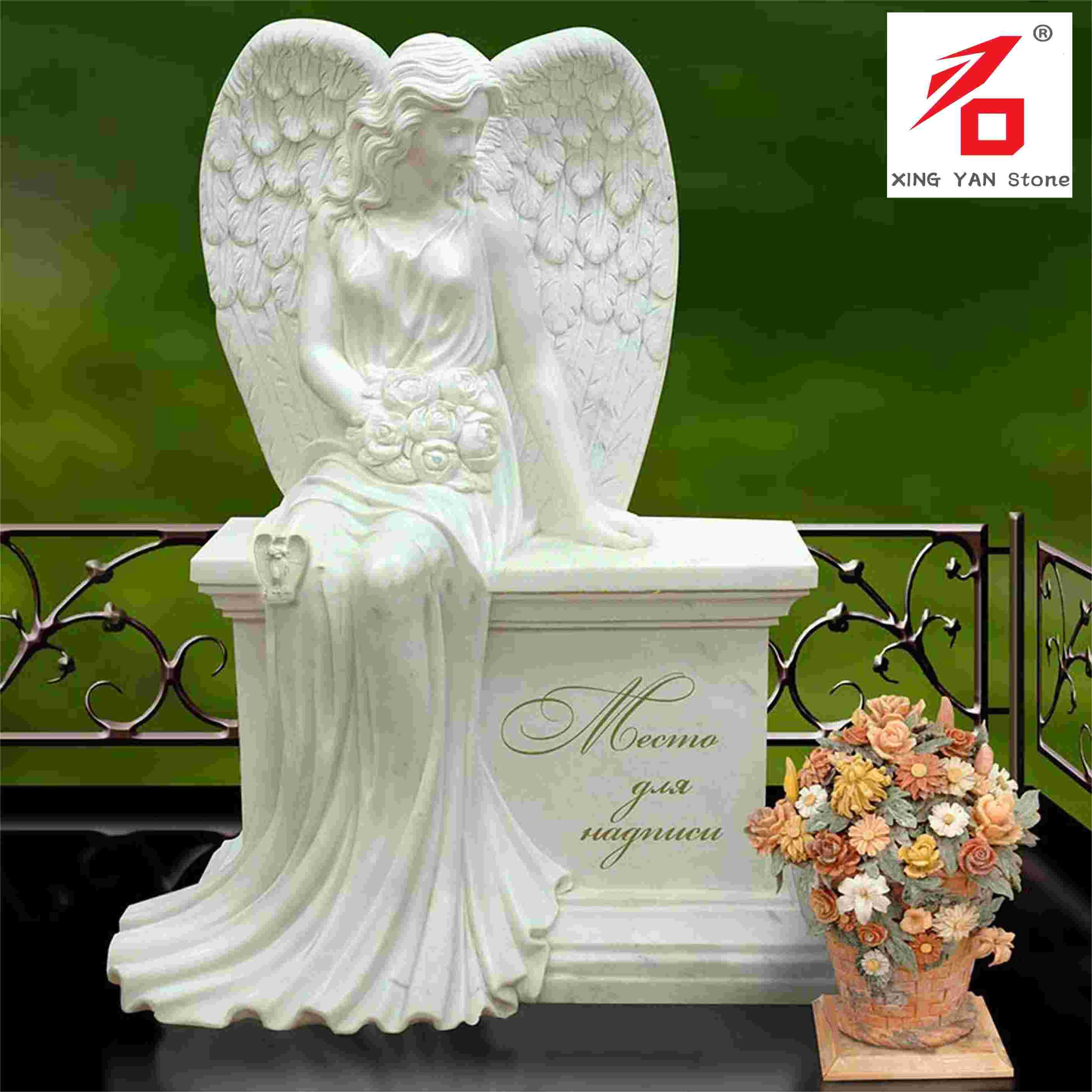 সিটিং এঞ্জেল স্ট্যাচু সহ সাদা গ্রানাইট বেঞ্চ